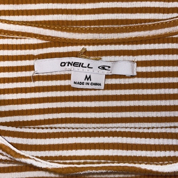 O'NEILL yellow and white striped scoop neck top in women's size Medium - Picture 9 of 9